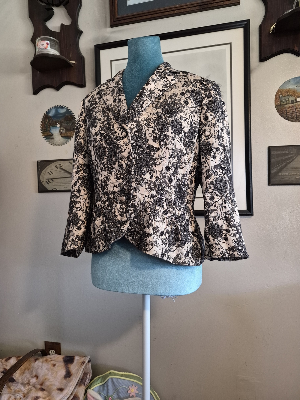 Evan-Picone Petite 12 Rose Floral Lace Overlay Blazer